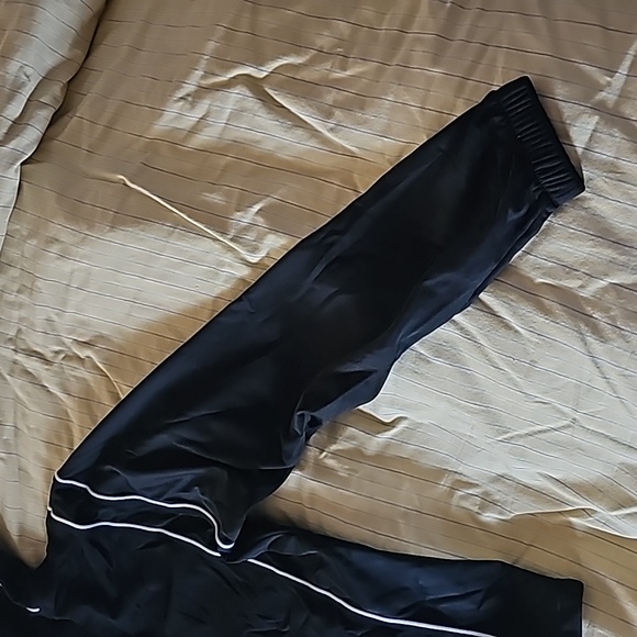 Black and white jacket - Picture 10 of 14